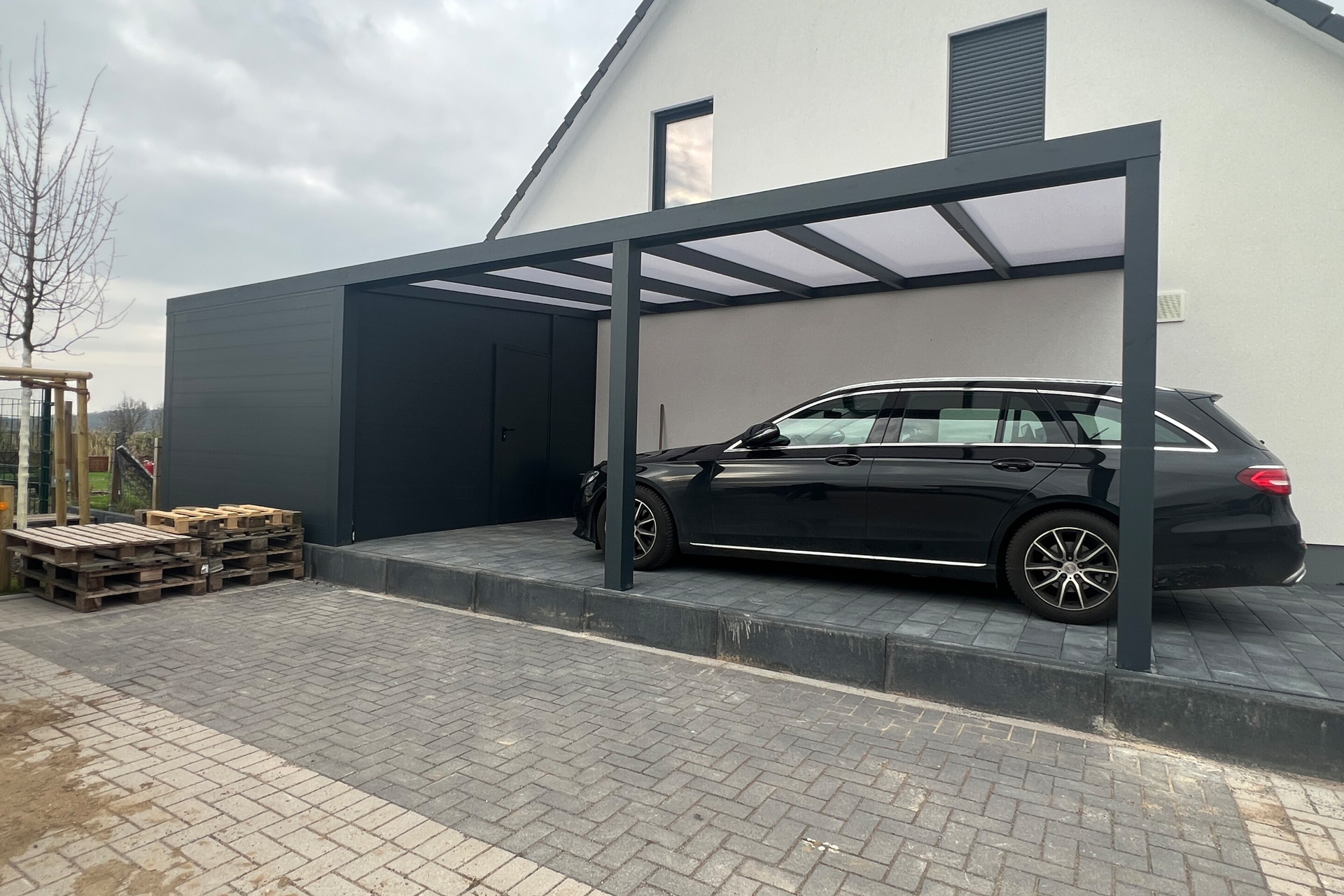 Carport in Hannover — QUANTUM Homedesign Projekt