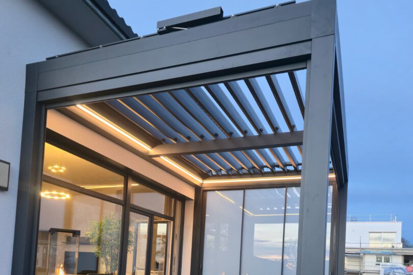 Lamellendach LED Abendstimmung Hannover