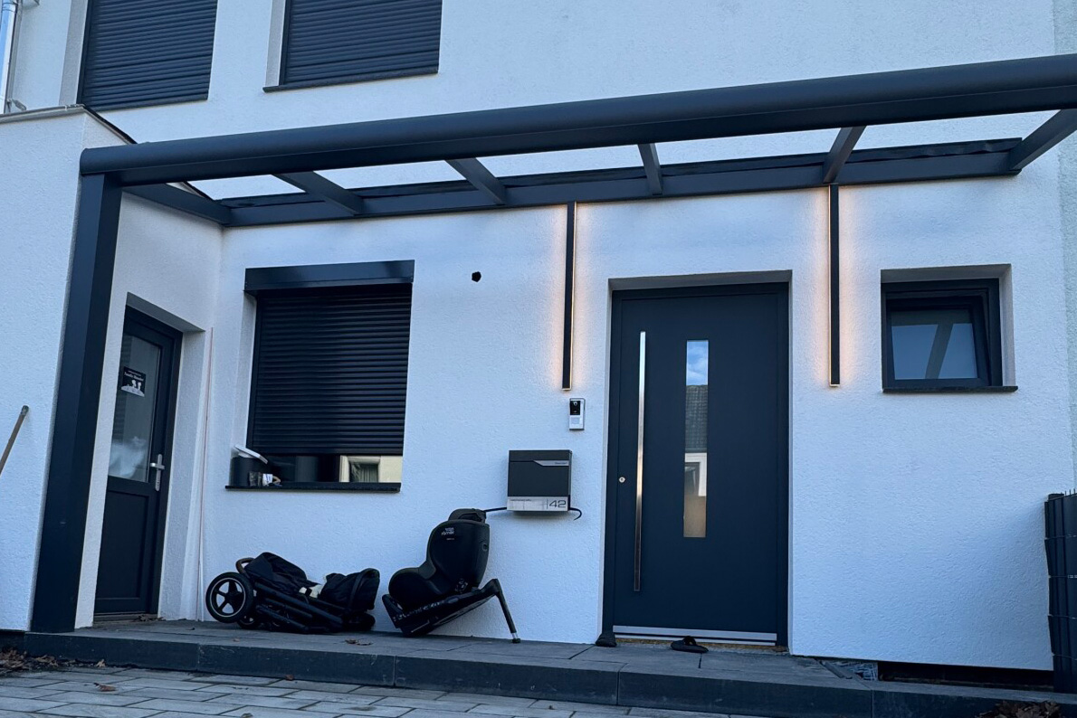 Freitragendes Glasvordach Hannover